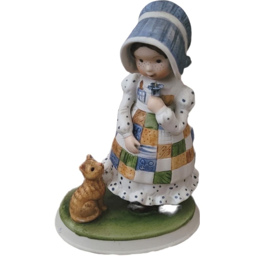 Vintageโ Holly Hobbie Designer Collection 1979 Figurine Blue Girl